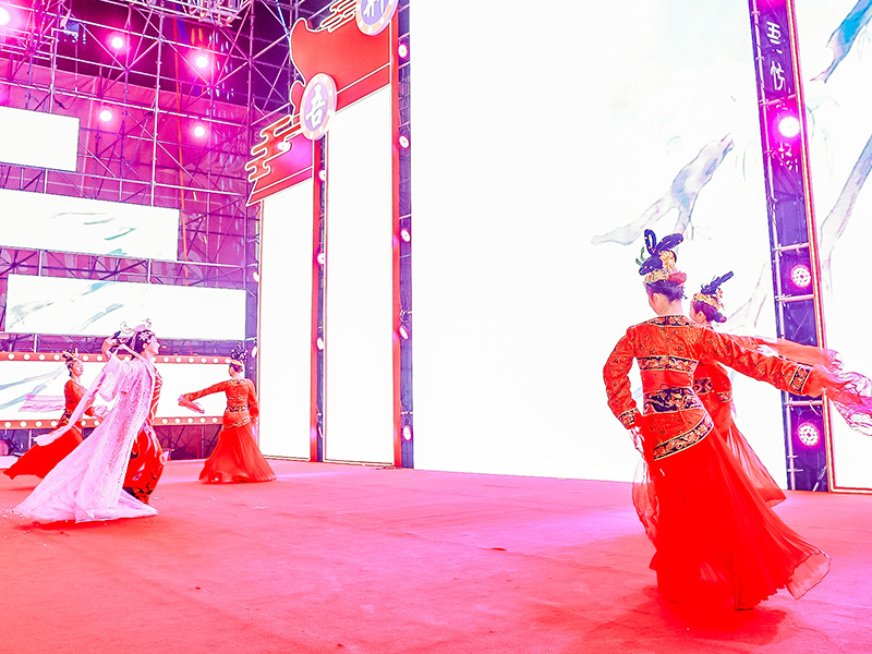 公司項(xiàng)目竣工慶典文藝表演