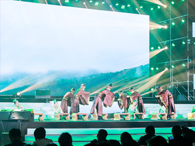 ������}����ı�����ʽ����Щ��ͬ